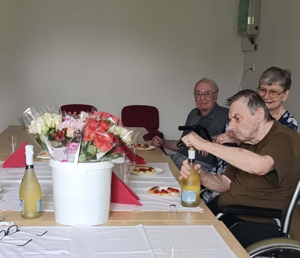 NAROZENINY - srpen 17