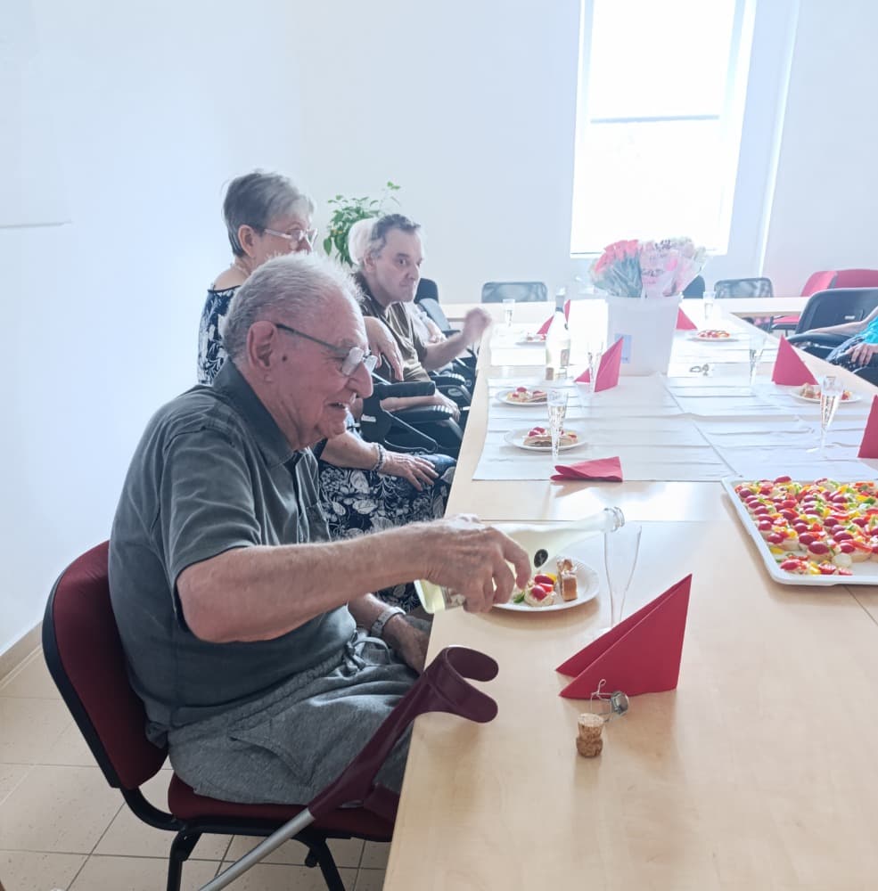 NAROZENINY - srpen 18