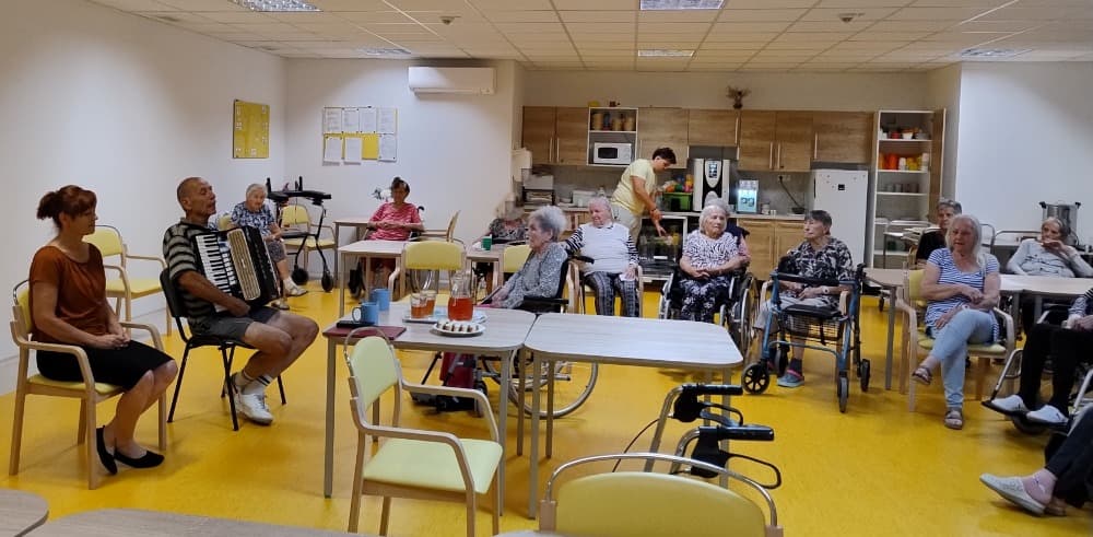 ?Hudební dopoledne s harmonikou?