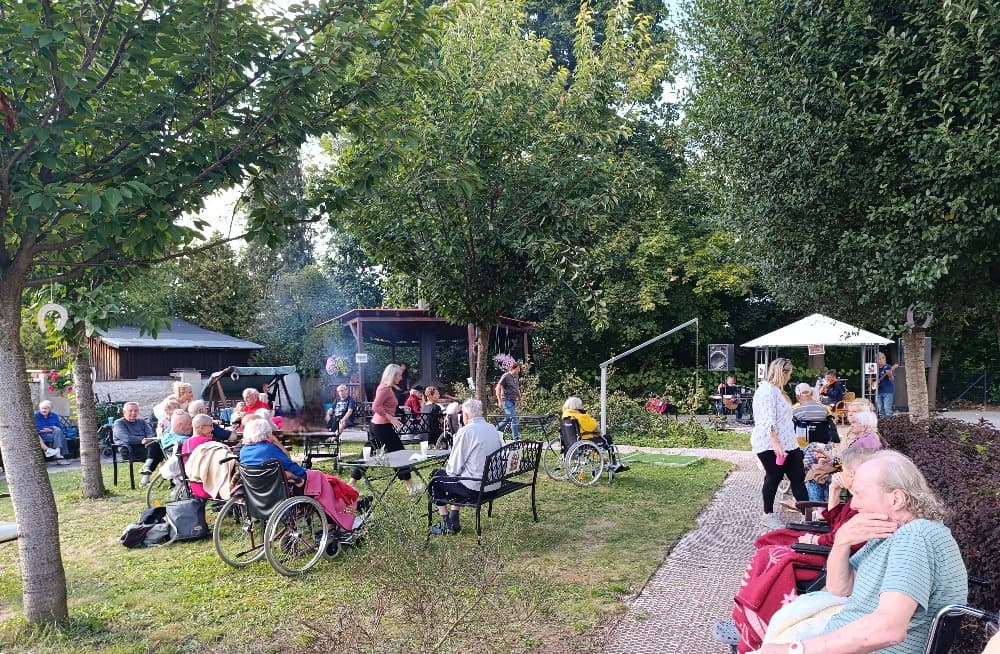 Buřtobraní s country kapelou Medvědi 17