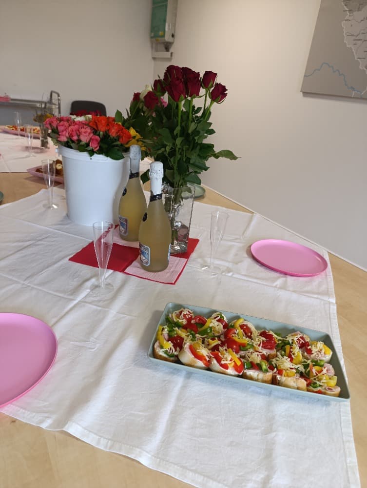 NAROZENINY - září