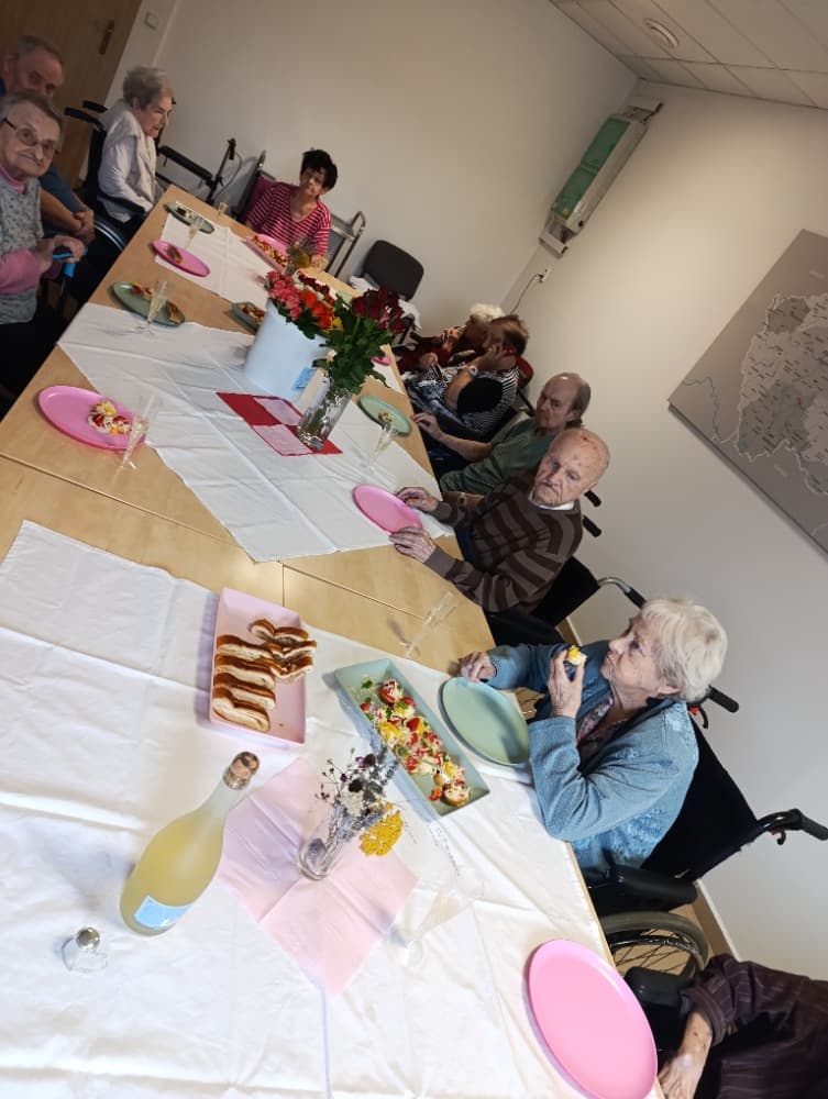 NAROZENINY - září 8