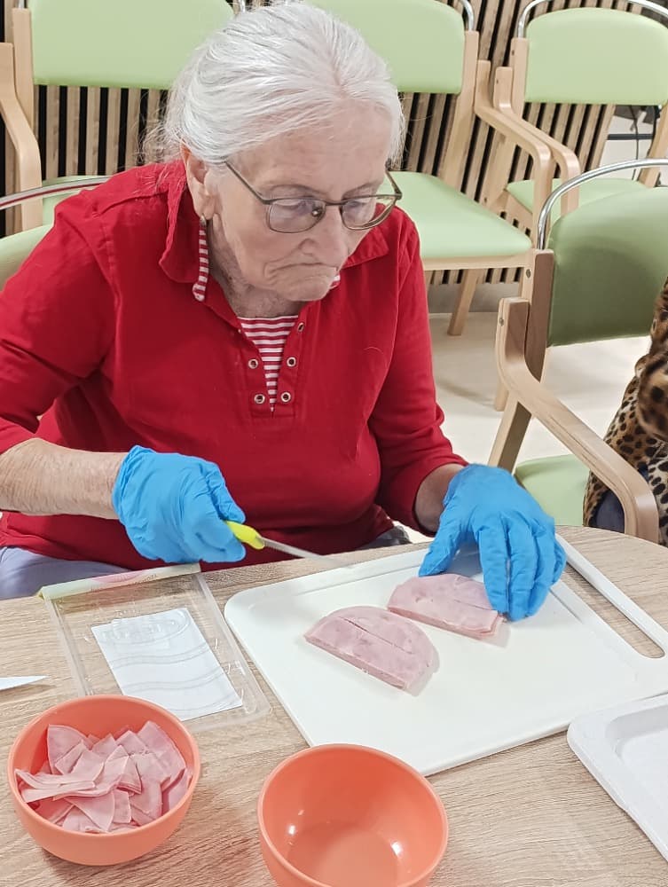 NAROZENINY - říjen + přednáška 0