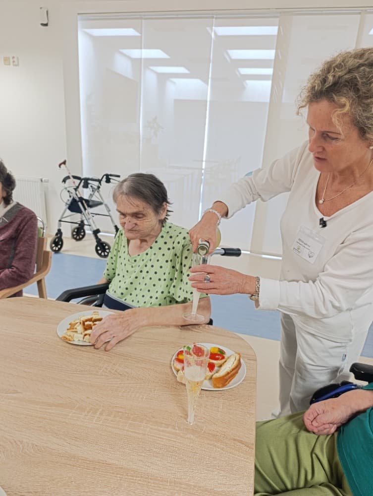 NAROZENINY - říjen + přednáška 5