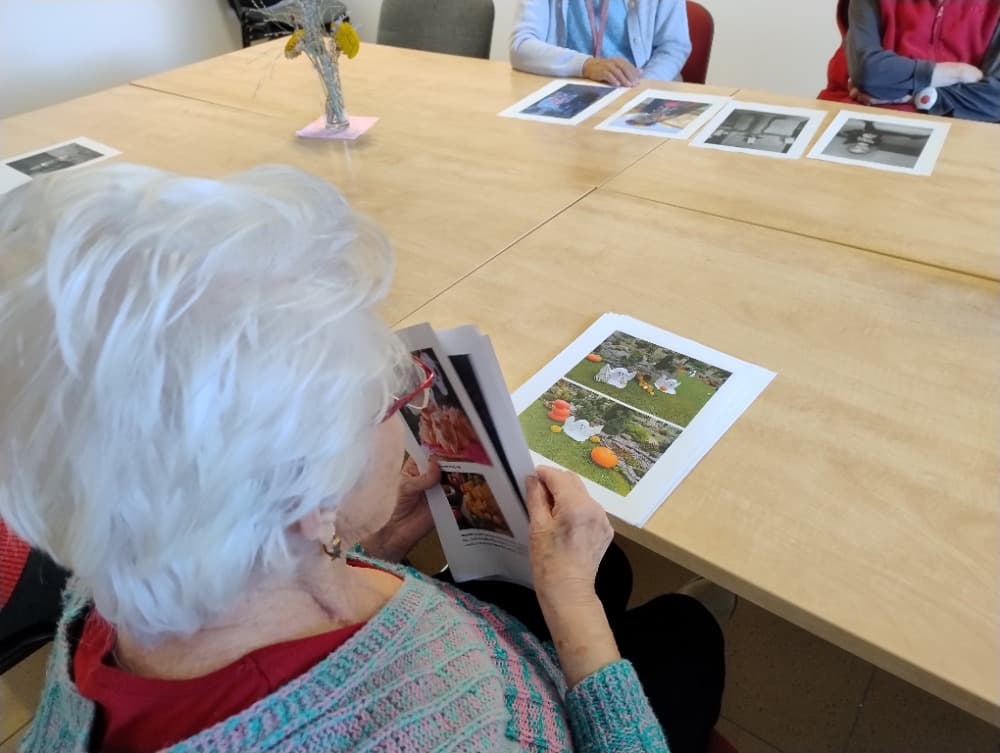 NAROZENINY - říjen + přednáška 34