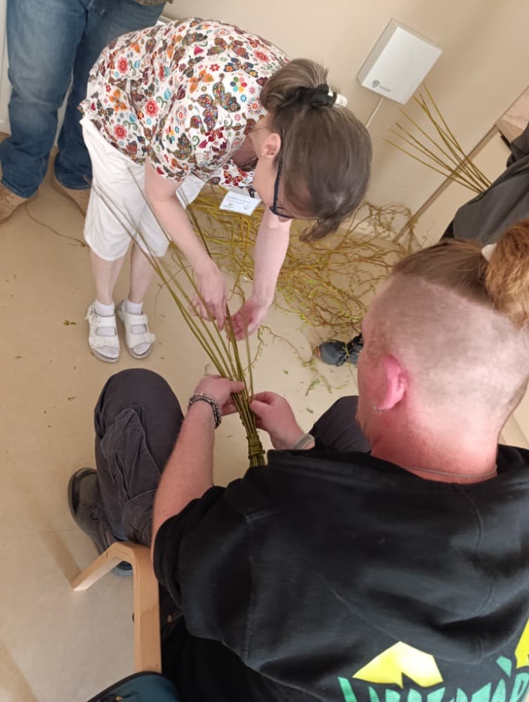 Pletení pomlázek + velikonoční stromky 2