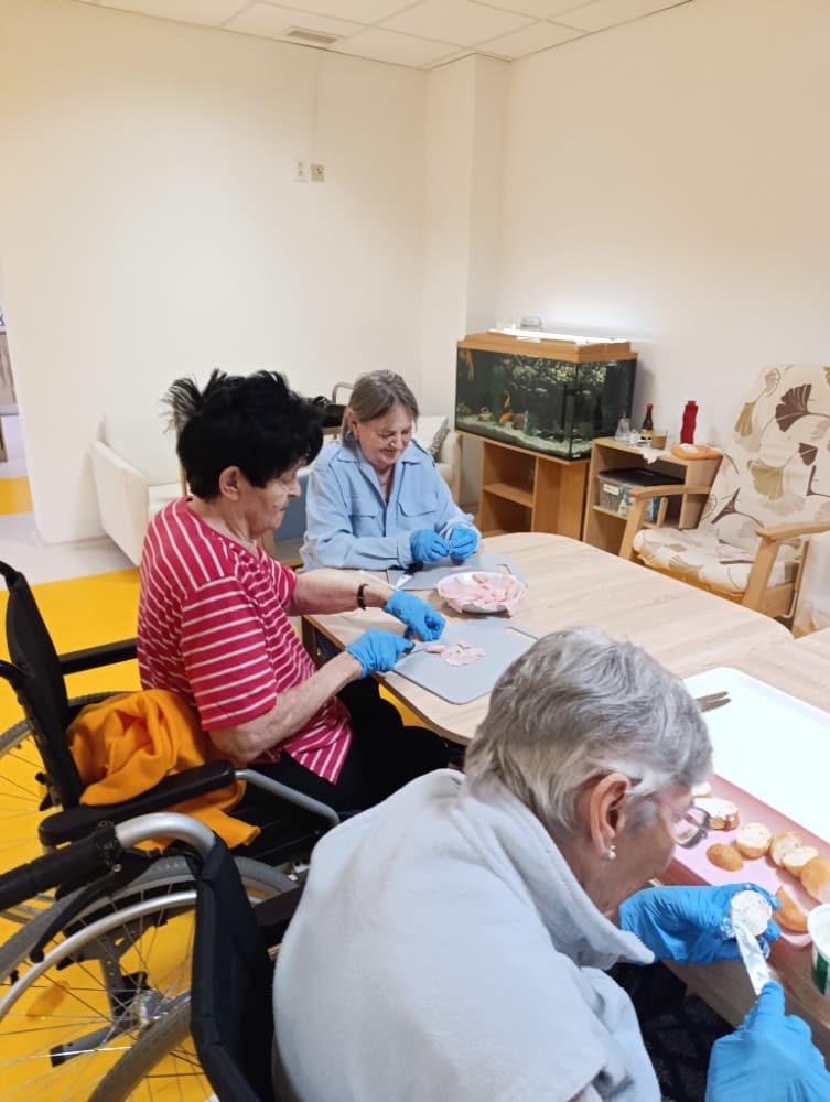 NAROZENINY - září 2