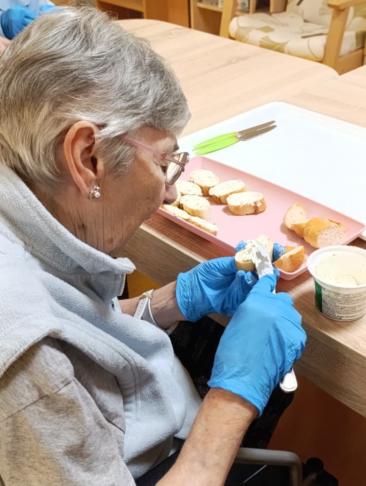 NAROZENINY - září 4