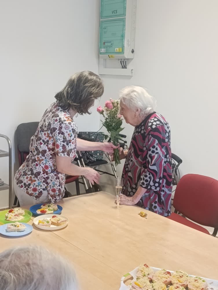 NAROZENINY - listopad 2