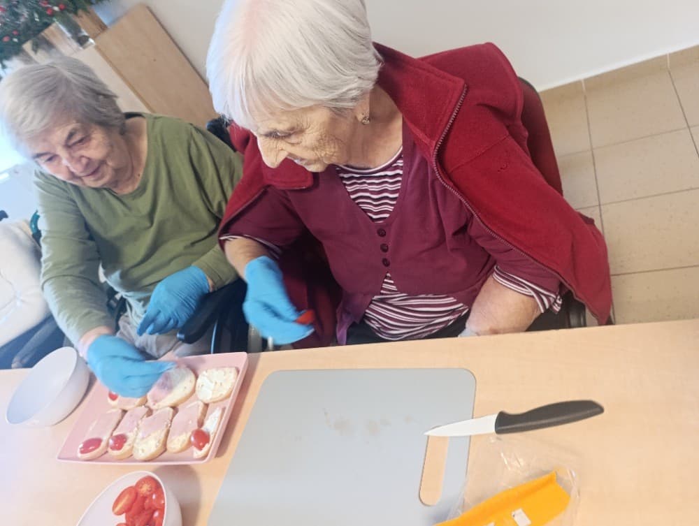 NAROZENINY - prosinec 1