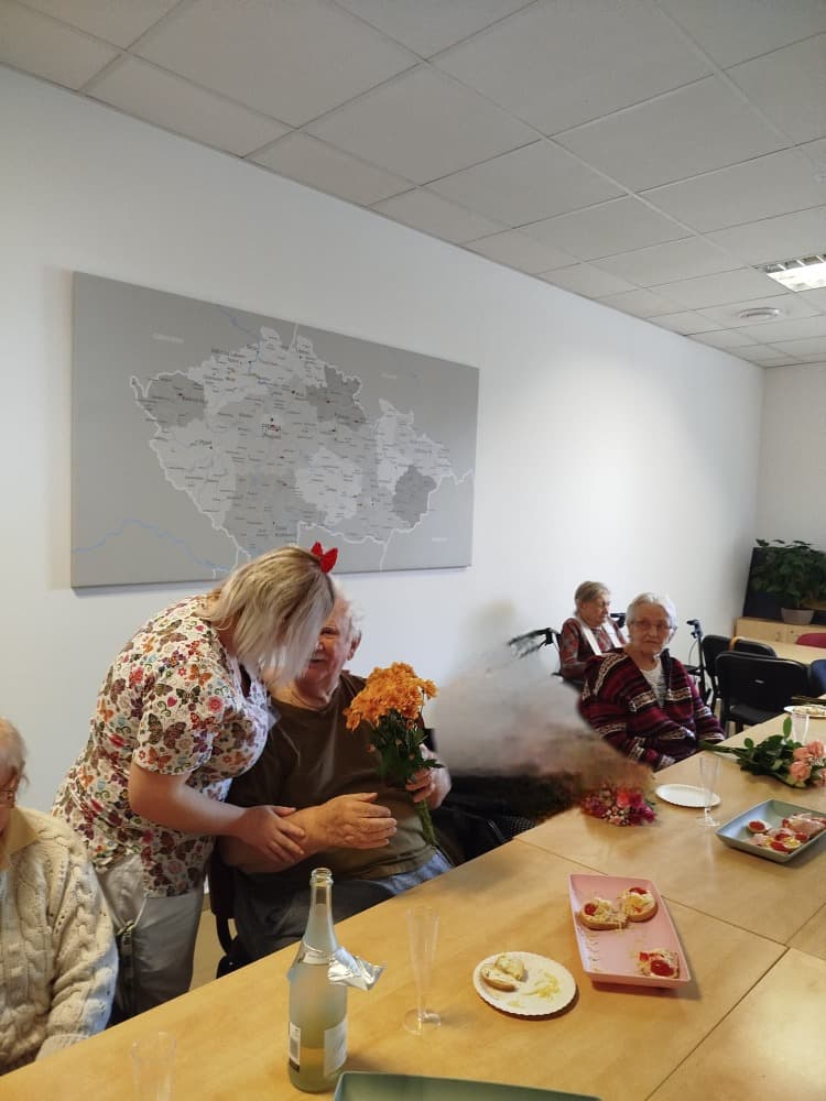 NAROZENINY - prosinec 12