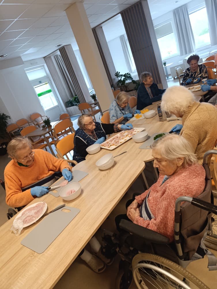 NAROZENINY - březen 0