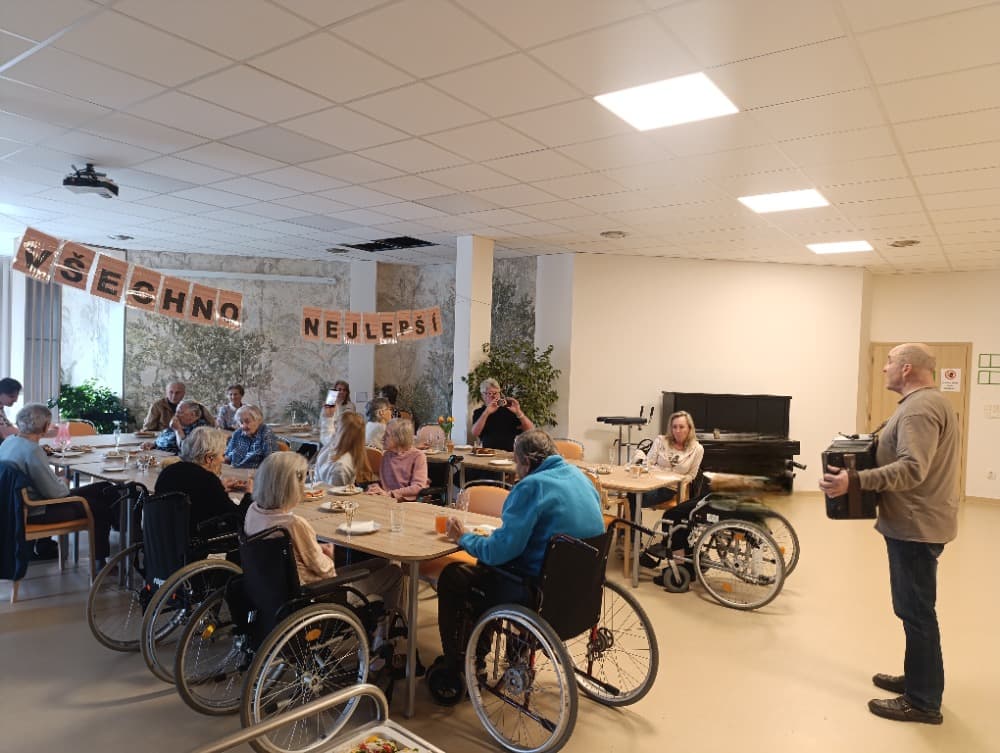 NAROZENINY - březen 5