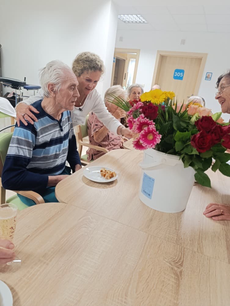 NAROZENINY - říjen + přednáška 6