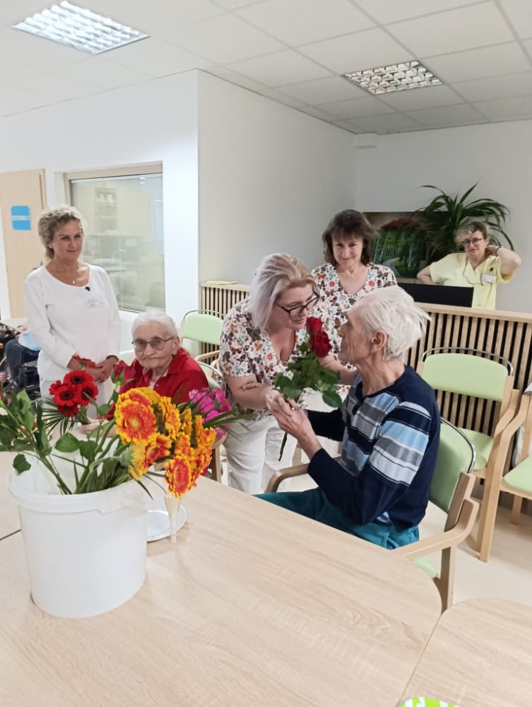 NAROZENINY - říjen + přednáška 9