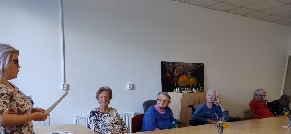 NAROZENINY - říjen + přednáška 36